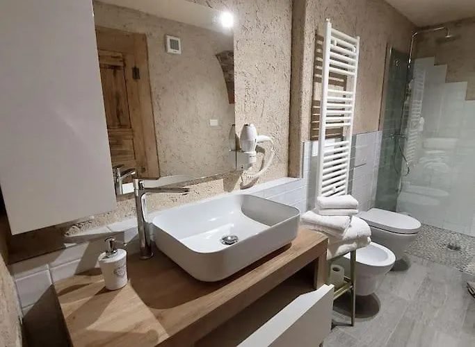 Istanti - Menta 아파트 코스티글리올살루초