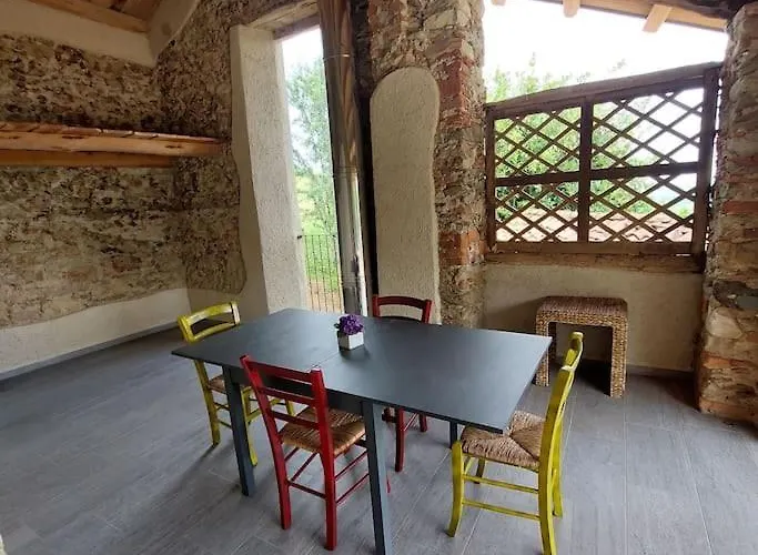 Istanti - Menta 아파트 코스티글리올살루초